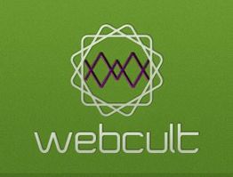 Grünes Logo mit geometrischem Muster, violetten Linien und dem Schriftzug "webcult".