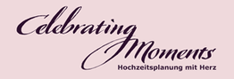 Schriftzug "Celebrating Moments - Hochzeitsplanung mit Herz" auf rosa Hintergrund.