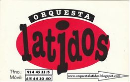 Texto sobre fondo rojo: "Orquesta Latidos" con números telefónicos y un enlace web.
