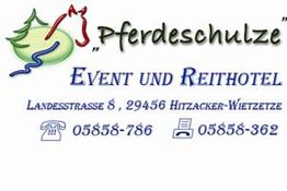 "Pferdeschulze" Logo mit Kontaktinfos: Adresse, Telefon, Fax. Event- und Reithotel in Hitzacker.
