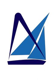 Abstraktes Segelboot-Logo mit blauen und dunkelblauen Dreiecken auf weißem Hintergrund.