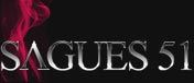 Texto "Sagues 51" con fondo negro y humo rojo a la izquierda.
