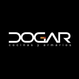 Logo de Dogar con texto blanco: "cocinas y armarios", fondo negro.