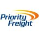 Logo von Priority Freight mit geschwungenem, gelbem und orangem Bogen darüber.