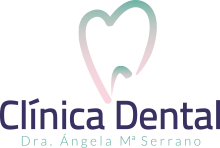 Logotipo de Clínica Dental, Dra. Ángela Mª Serrano, con un diseño de diente estilizado.