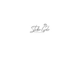 Logo von Studio Gallo Photography mit Schriftzug und Hahn-Symbol auf weißem Hintergrund.