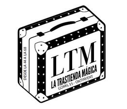 Maleta con el texto "LTM La Trastienda Mágica, Gomis 35, Ontinyent, desde la 44 a la 68".