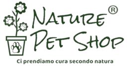 Logo "Nature Pet Shop" con vaso e fiori. Testo: "Ci prendiamo cura secondo natura".