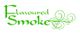 Text in Grün: "Flavoured Smoke", verziert mit dekorativen, geschwungenen Linien.