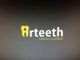 Logo de "Arteeth" con un diente amarillo y el texto "Diseño y Calidad" en fondo negro.