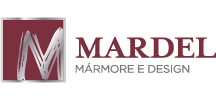 Logotipo da Mardel, Mármore e Design, com "M" estilizado em fundo bordô.
