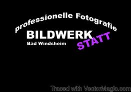 Schwarzer Hintergrund mit weißem Text: "professionelle Fotografie Bildwerkstatt Bad Windsheim".