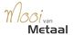 Logo met tekst "Mooi van Metaal" in sierlijke en strakke letters, zwart en goud.