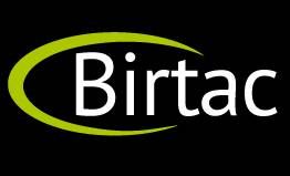 Logo de Birtac con texto blanco y detalle verde en fondo negro.