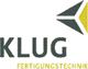 Logo von Klug Fertigungstechnik mit stilisiertem Pfeilmotiv in Schwarz und Gelb.
