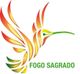 Abstrakter Kolibri in Rot- und Gelbtönen. Text: "FOGO SAGRADO".