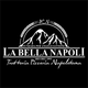 Logo con texto "La Bella Napoli" y montañas al fondo, estilo trattoria italiana.
