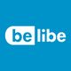 Logotipo blanco "be libe" sobre fondo azul claro.