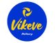 Logotipo circular azul con texto amarillo "Vikeve Delivery" y símbolo abstracto amarillo encima.