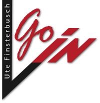 Logo mit rotem Schriftzug "Go In", schwarzem Dreieck und dem Namen "Ute Finsterbusch" links.