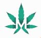 Hoja verde de cannabis con una letra "M" en el centro sobre fondo blanco.