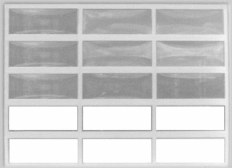 Graue und weiße rechteckige Paneele in drei Reihen angeordnet.