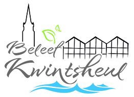 "Logo met tekst 'Beleef Kwintsheul', silhouetten van een kerk, kassen en blauwe golven."