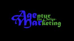 Blauer und grüner Text: "Agentur für Online-Marketing" vor schwarzem Hintergrund.