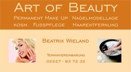 Kosmetikstudio-Werbung mit Leistungen wie Permanent Make-up und Haarentfernung, Kontakt: 02227-937232.