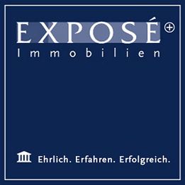 EXPOSÉ Immobilien Logo mit Slogan: "Ehrlich. Erfahren. Erfolgreich." auf blauem Hintergrund.