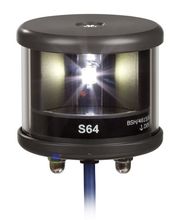 LED Hecklicht der Serie S64 mit BSH-Zulassung für Schiffe bis 50 m Länge. Korpus aus seewasserbeständigem Aluminium, mit Hart-Elox-Beschichtung, Farbe graphitgrau. In den Farben Standard, Messing, Weiß und Nickel erhältlich.