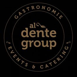 Logo der "al dente group" mit dem Text "Gastronomie, Events & Catering" auf schwarzem Hintergrund.