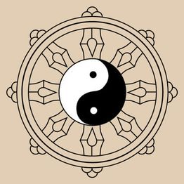 Yin-Yang-Symbol im Inneren eines buddhistischen Dharmarades auf beigem Hintergrund.