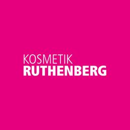 Weiße Schrift "Kosmetik Ruthenberg" auf einem pinken Hintergrund.