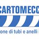 Stack di tubi di cartone colorati con logo "La Cartomeccanica Imballaggi" a destra su sfondo bianco.