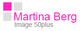 Logo mit rosa Text "Martina Berg Image 50plus" und grauen Quadraten links.