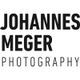Text: "JOHANNES MEGER PHOTOGRAPHY" in schwarzer Schrift auf weißem Hintergrund.