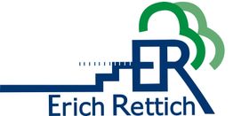 Erich Rettich Logo mit stilisiertem Haus und Bäumen, Schriftzug in Blau und Grün.