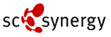 Logo mit rotem abstraktem Muster, daneben der Text "synergy" in Schwarz.