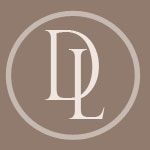 Logo avec lettres "DL" dans un cercle sur fond brun.