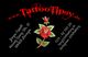 Rote Rose, Kontaktinfos und Website von TattooTipsy.de auf schwarzem Hintergrund.