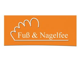 Orange Hintergrund mit dem Text "Fuß & Nagelfee" und einem stilisierten Fußumriss oben.