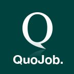 Weißes "Q" und "QuoJob." auf grünem Hintergrund.