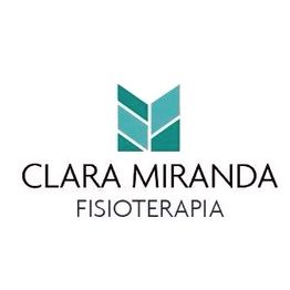 Logo con texto "Clara Miranda Fisioterapia" y un diseño geométrico en verde.