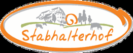 Logo des Stabhalterhofs, mit Bauernhof, Kühen und Bäumen, umrahmt von einem ovalen Kreis.