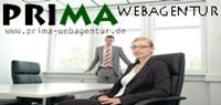 Büroszene mit zwei Personen und Logo: PRIMA Webagentur. Webseite im Bild: www.prima-webagentur.de.