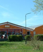 Mit 550m² Ausstellungsfläche gehört unser Motorradhaus zu den größten in der Lausitz.