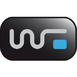 Schwarzes rechteckiges Logo mit grauem Wellenmuster und blauem Rechteck rechts.