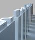 Weiße Architekturmodelle auf Podesten in Reihe aufgestellt.
