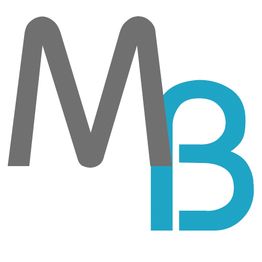 Graues "M" und blaues "B" auf weißem Hintergrund, die Buchstaben überschneiden sich leicht.